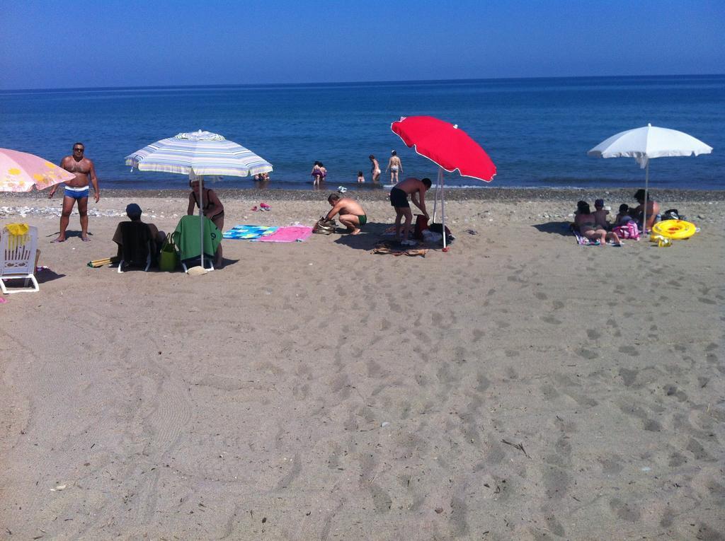 Paradise Beach Camera Mansardata Vicino Cefalu Piscina Aperta Campofelice Di Roccella Oda fotoğraf